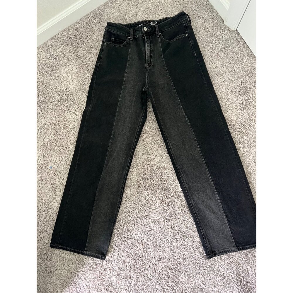 Old Navy Extra High-Rise Sky-Hi Wide Leg Jeans (Two-Tone Wash) in size 6
